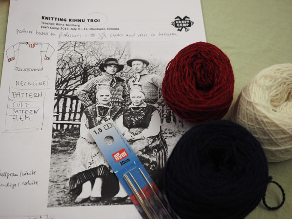 Kihnu Troi Knitting-Natural Dye-01